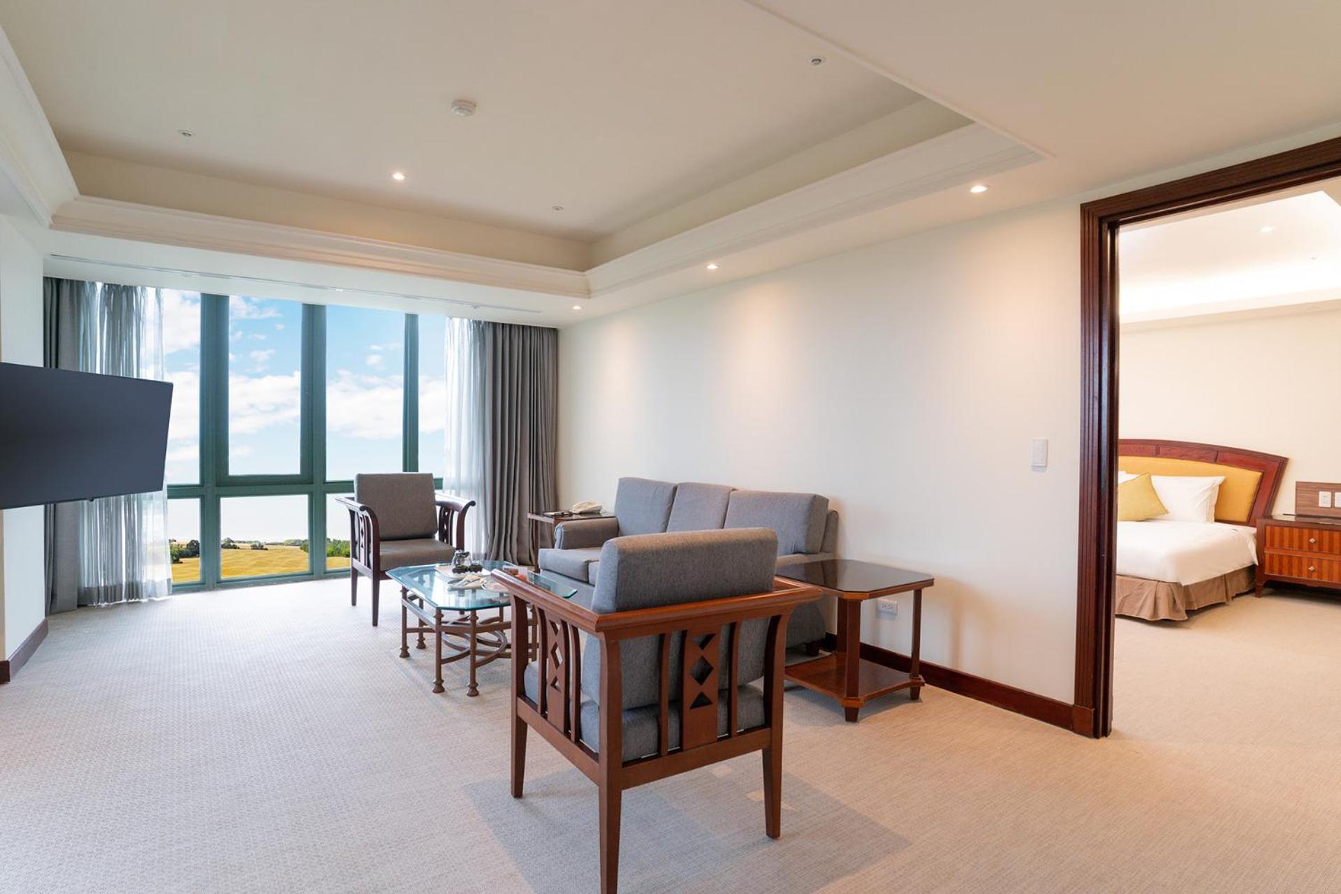 Formosan Naruwan Hotel Taitung Exterior photo Suite