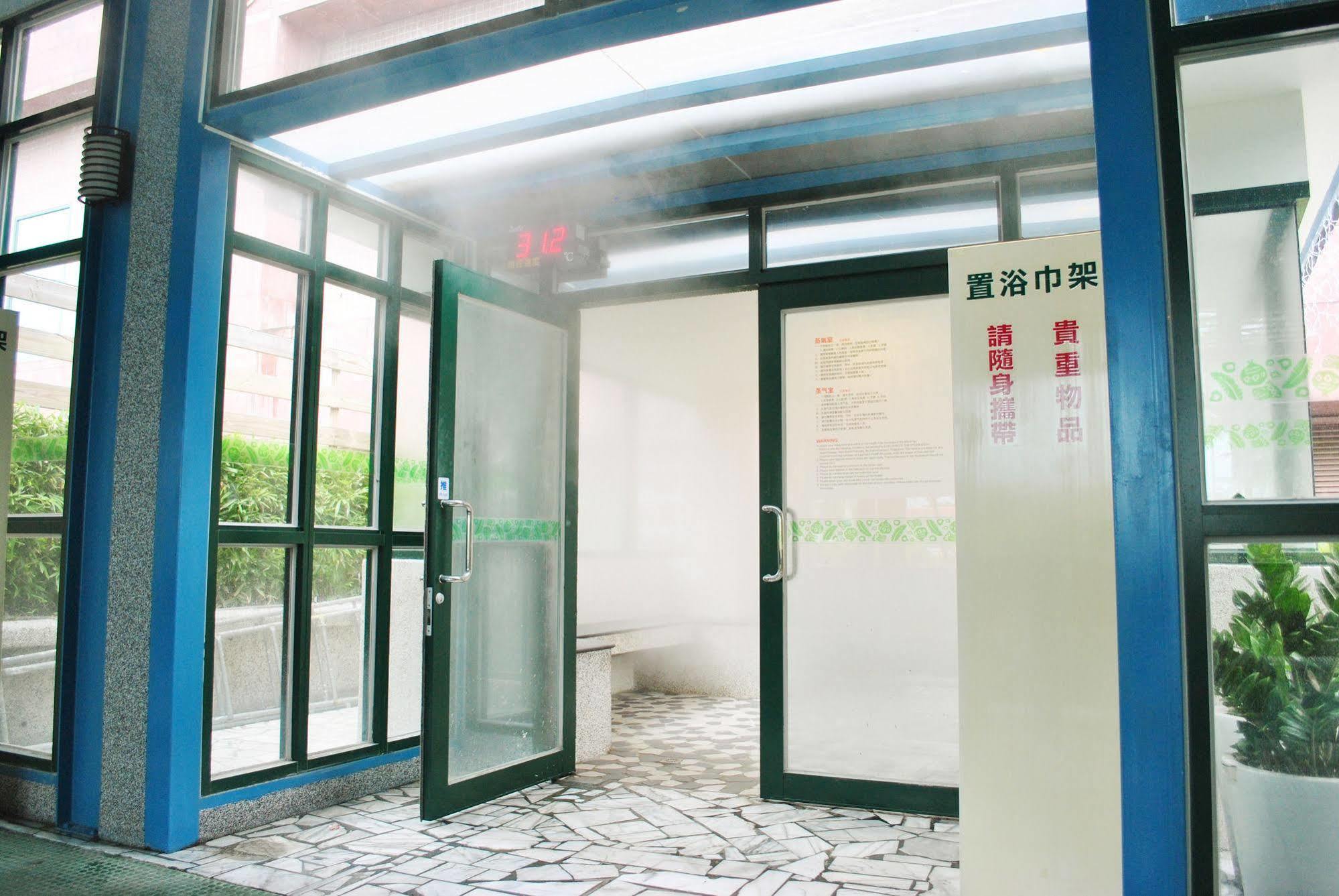 Formosan Naruwan Hotel Taitung Exterior photo Entrance to the library