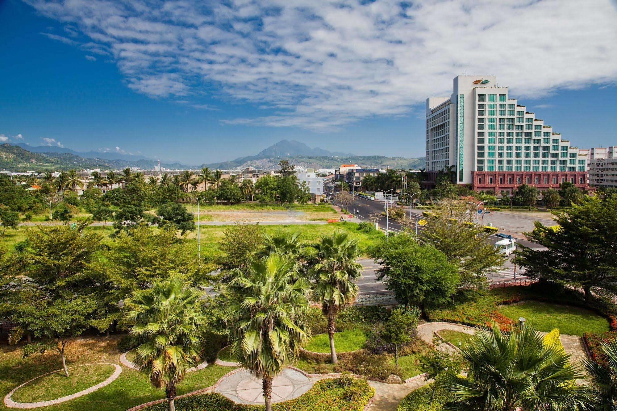 Formosan Naruwan Hotel Taitung Exterior photo